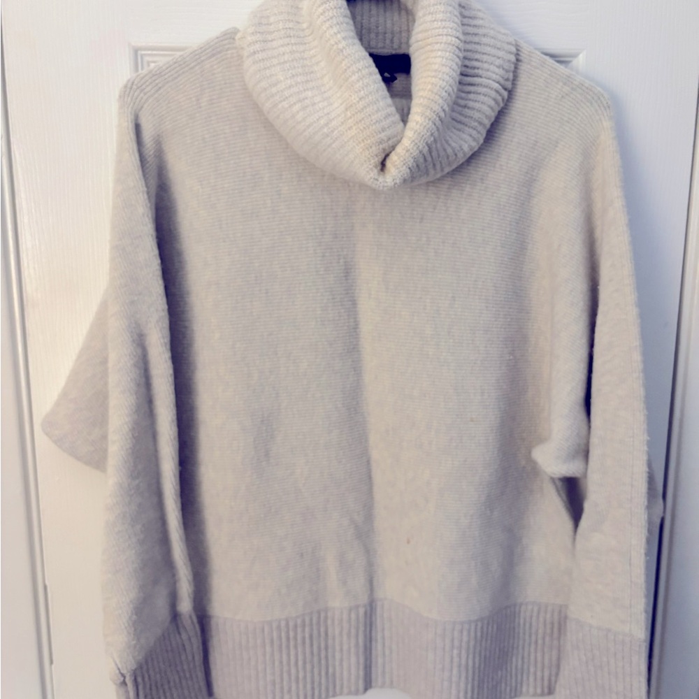 Gray banana republic turtle neck oversized sweater